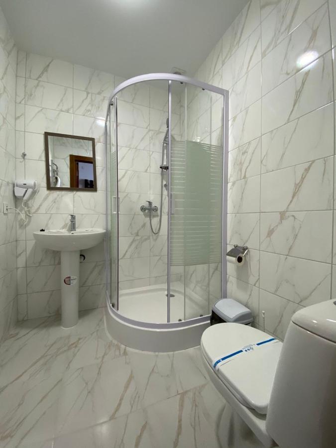 Hotel Rover Lviv Kültér fotó